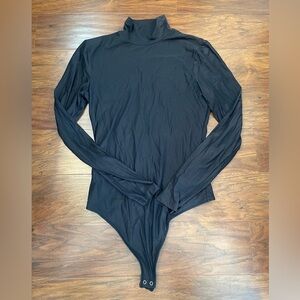 Abercrombie Soft Matte Seamless Longsleeve Bodysuit Size M